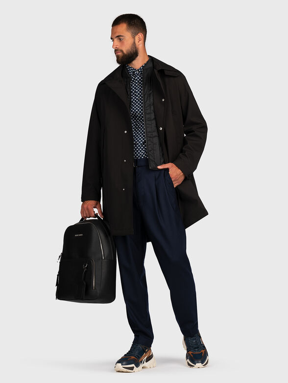 Trenchcoat with removable vest - 5