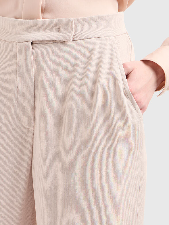 Straight trousers with high waist - 3