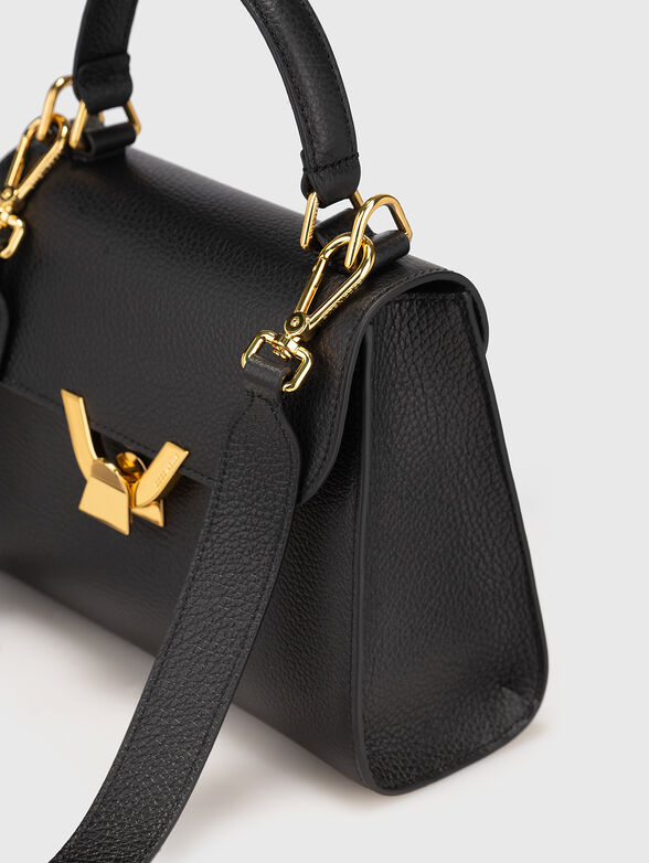 Leather bag with gold details - 5