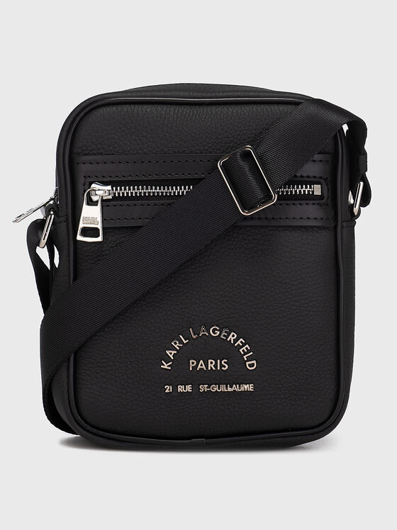 Черна кросбоди чанта с метален лого надпис - 1