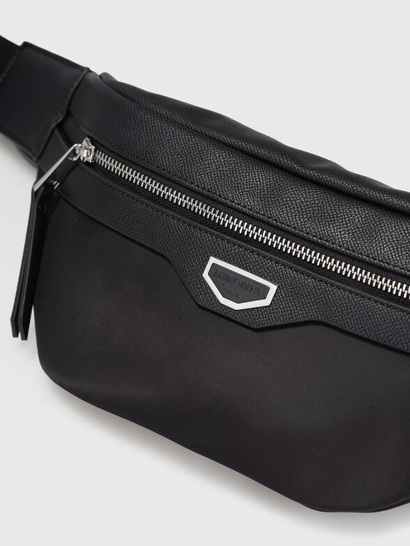 Waist bag with logo - 4