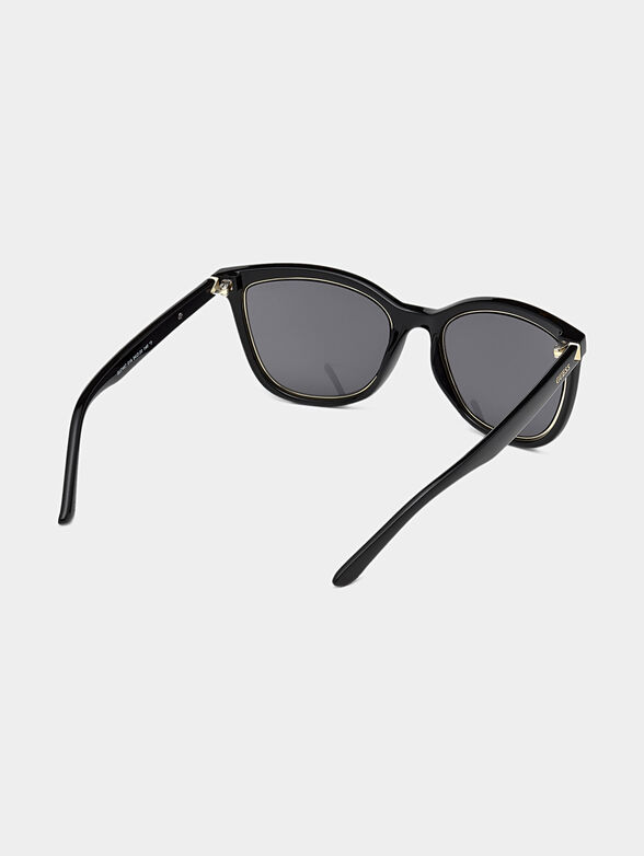 Glasses with black frames and logo detail - 5