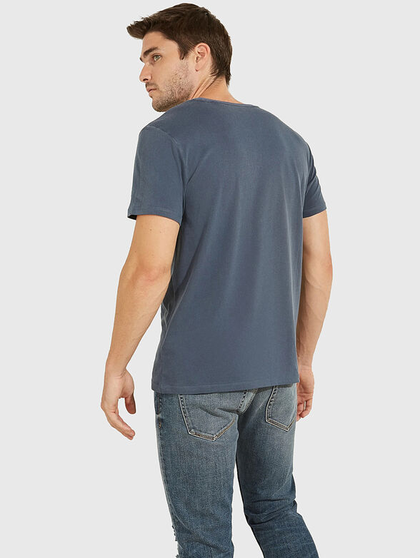 T-shirt with embroidered triangular logo - 3