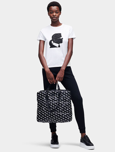 Branded T-shirt with boucle logo - 5