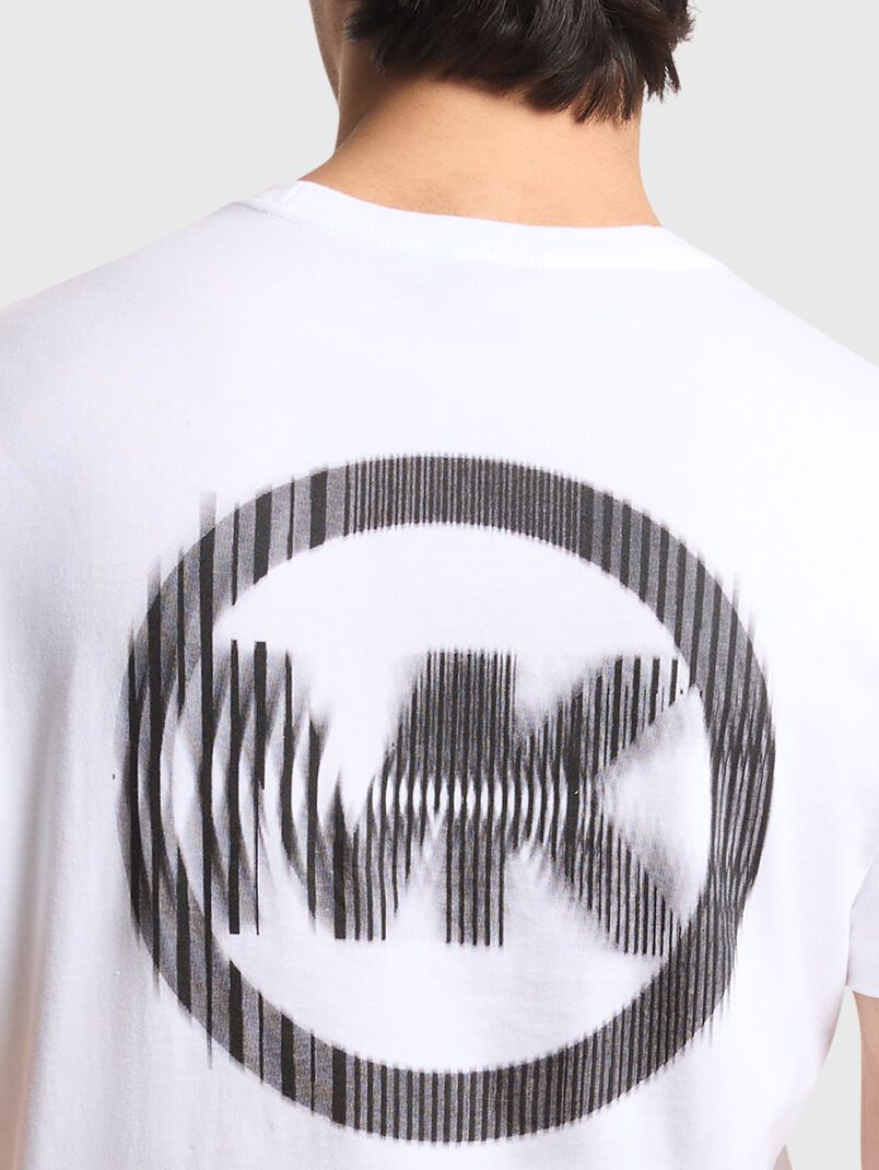 Cotton T-shirt with a graphic print - 3