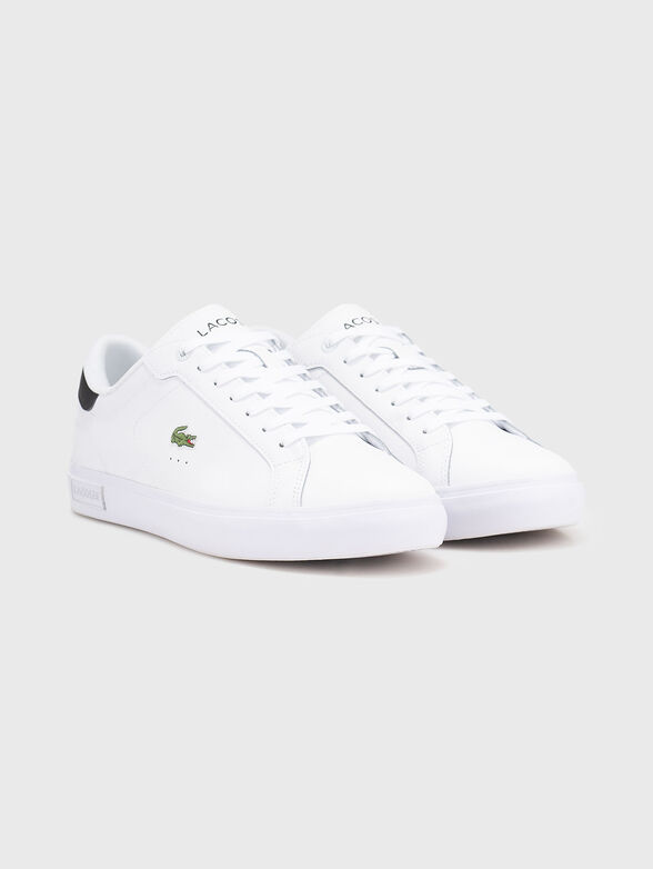 White sports shoes with logo detail - 2