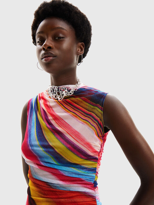 Sleeveless dress with accent print - 3