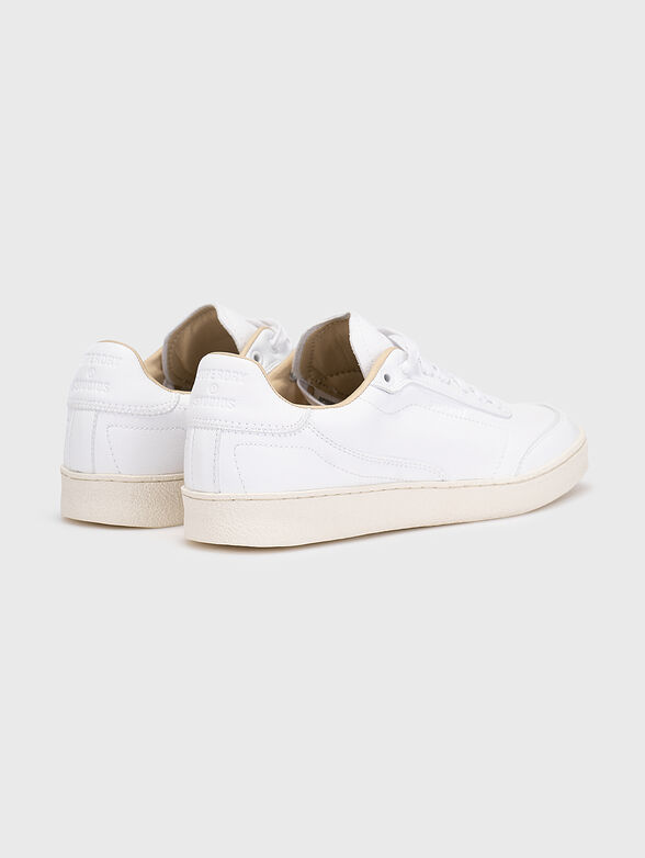 White sneakers - 3