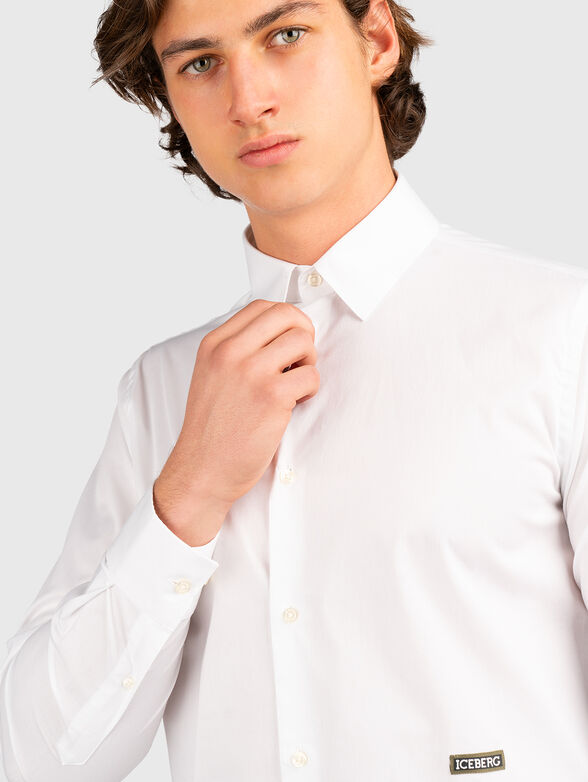 White shirt with logo detail - 4