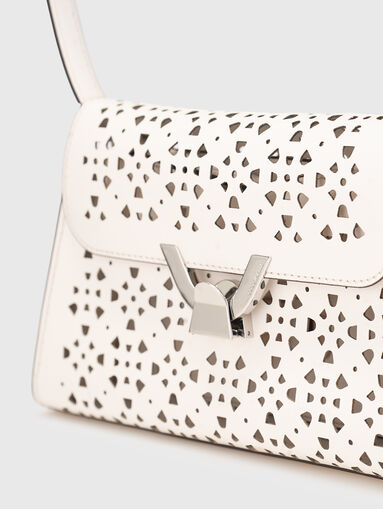 Small leather bag with adjustable handle - 4