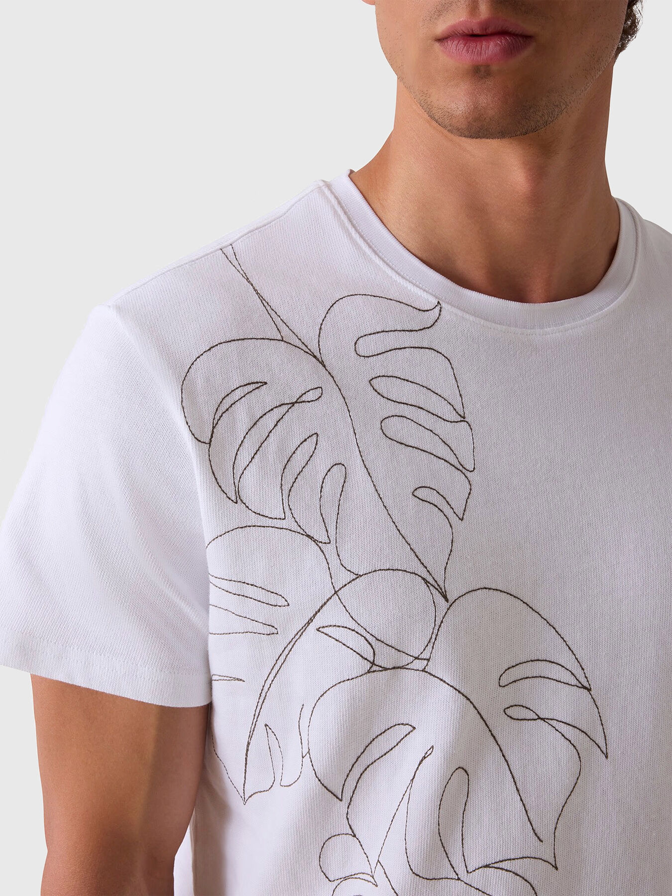 Cotton T-shirt with logo embroidery brand GUESS