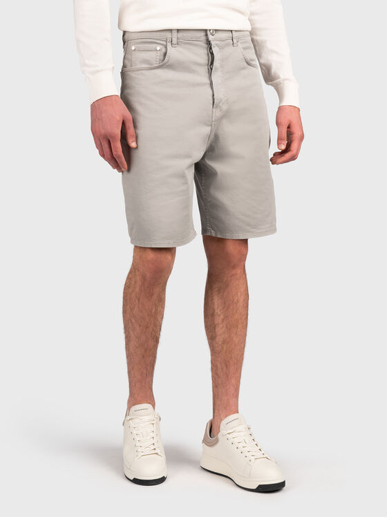 Къси сиви дънкови панталони - 1