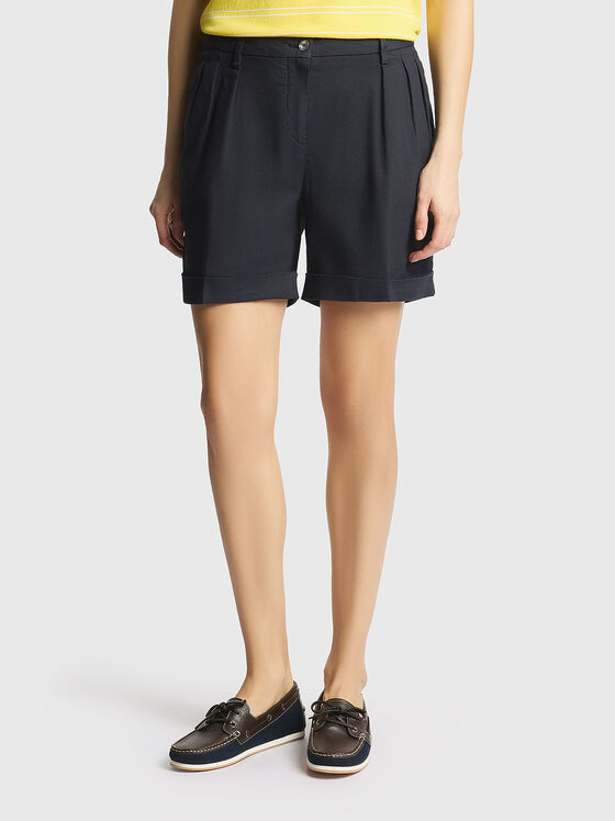 Linen shorts with logo detail - 1
