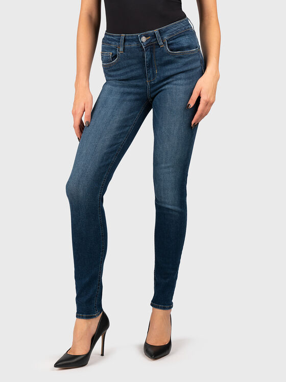 Скини дънки с апликирани кристали - 1