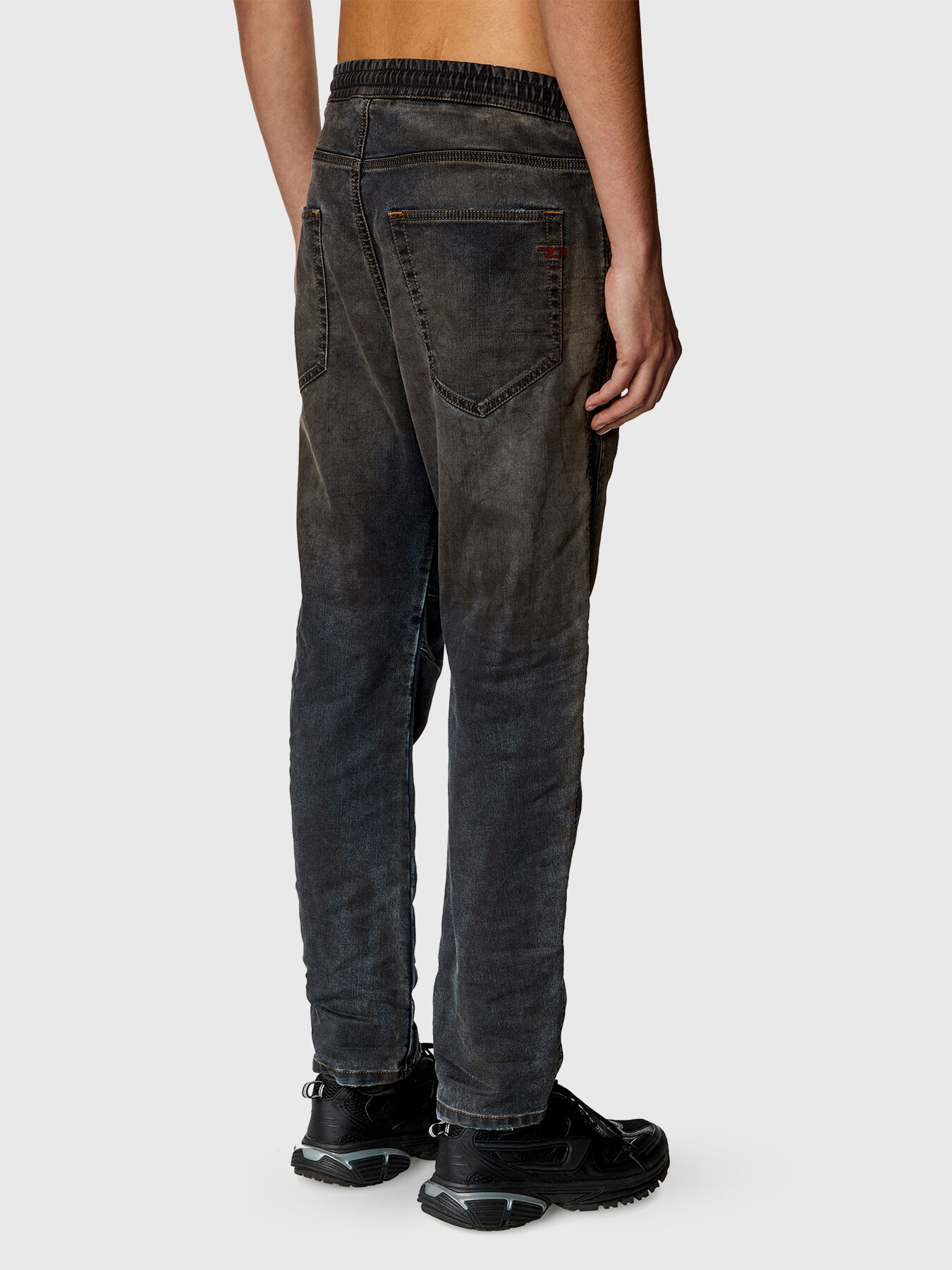 2040 D-AMAGE JOGG jeans brand DIESEL — Globalbrandsstore.com/en