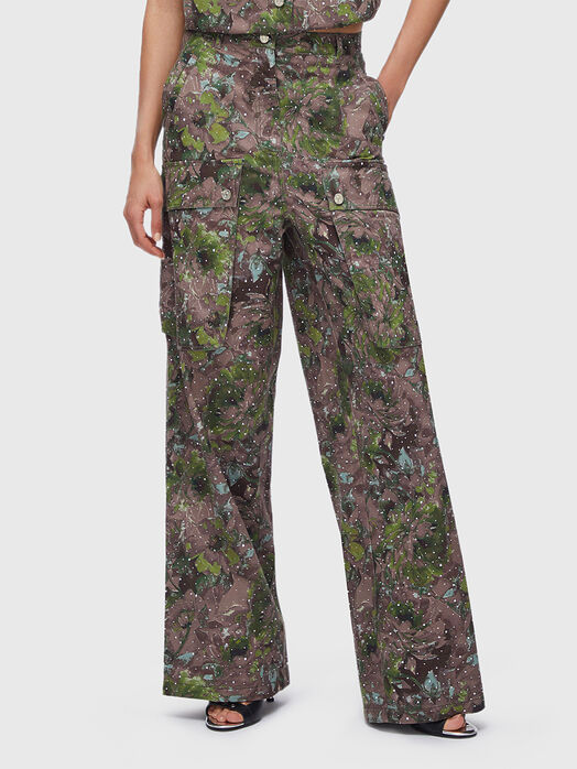 Pants with  floral print and crystal appliqu&eacute;s