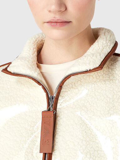 Jacket with contrasting details  - 4