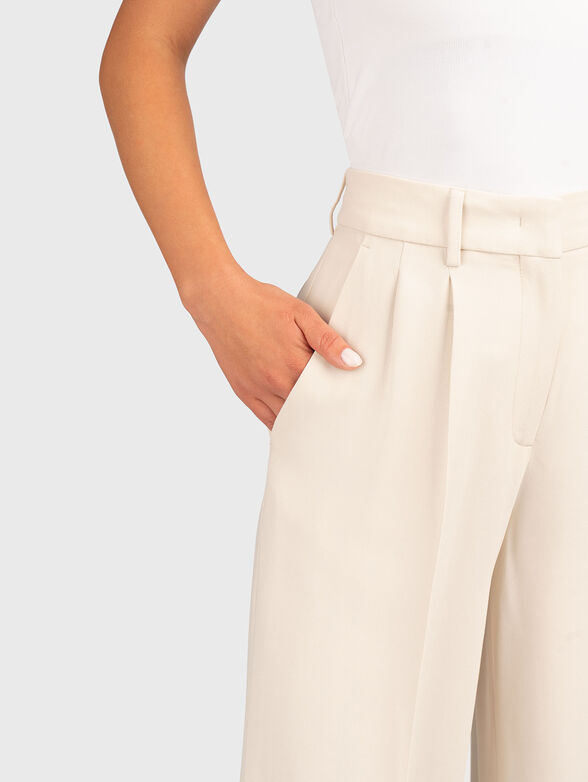High waisted trousers with pockets - 4