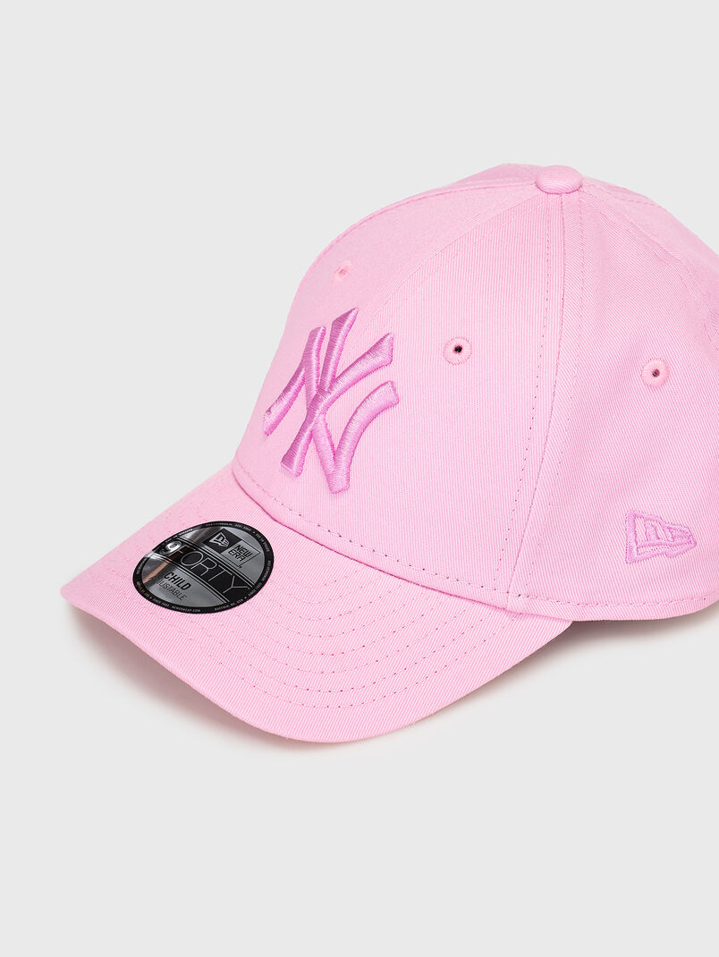 Pink hat with visor LEAGUE ESS 9FORTY - 3