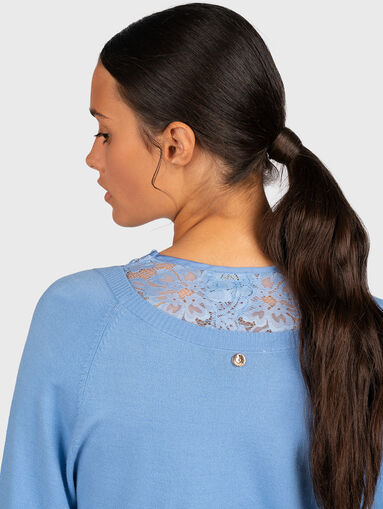 Sweater with lace details - 5