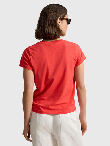 T-shirt with a V-neck  - 3