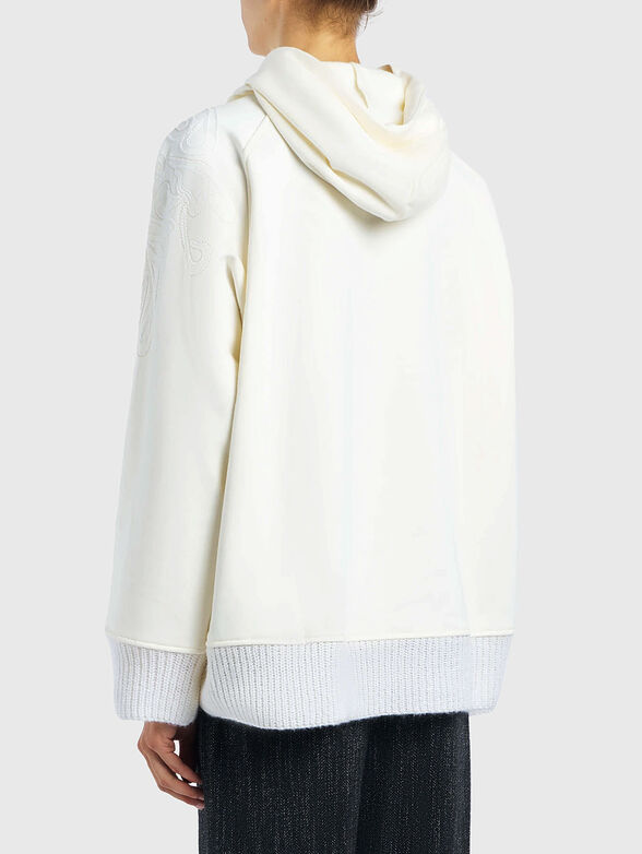 Long sleeved hooded sweatshirt - 3