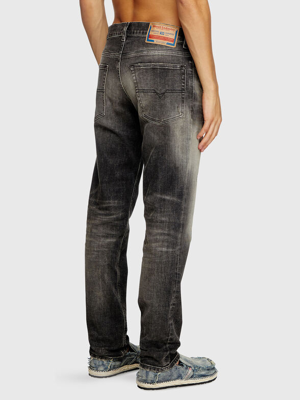 2023 D-FINITIVE L.32 jeans with washed effect - 2