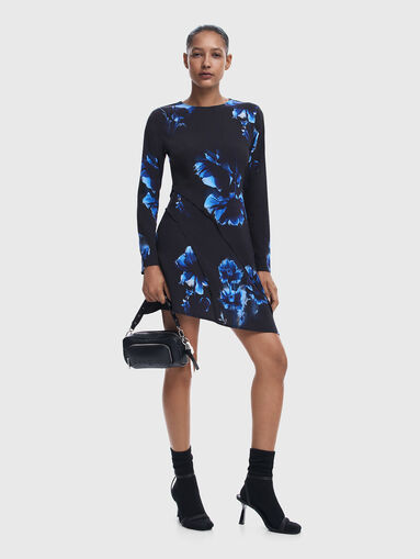 Asymmetrical dress with floral print - 4
