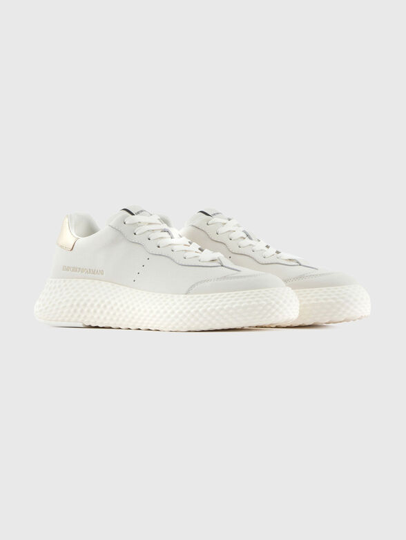 Sports shoes with logo - 2