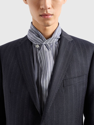 Two-piece wool suit - 4