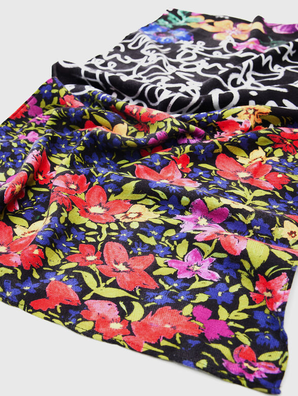 Scarf with multicoloured print - 4