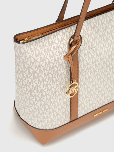 Brown bag with monogram logo print - 4