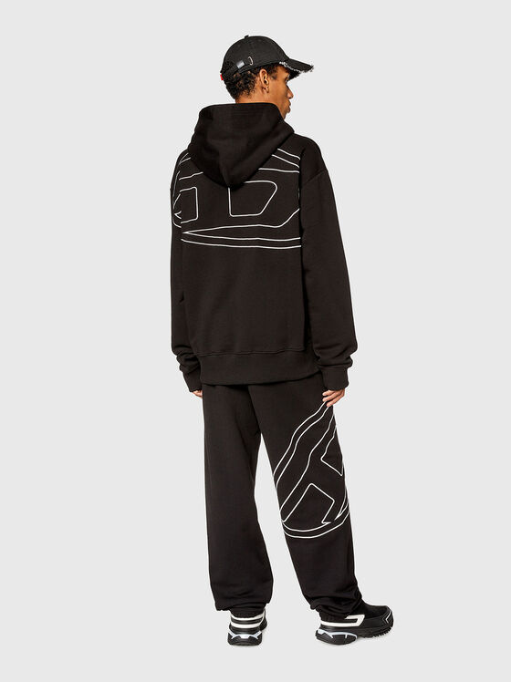 Черен суитшърт с бродирано лого  - 2