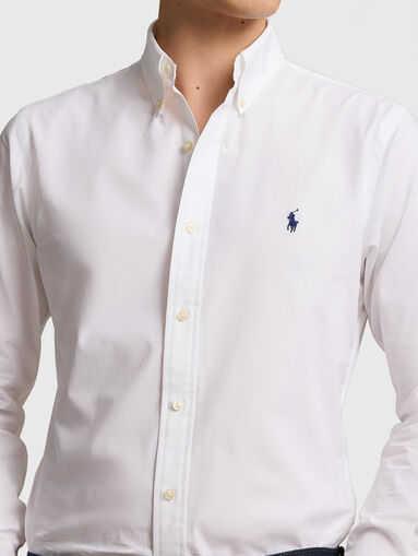 Shirt with contrasting logo embroidery - 4