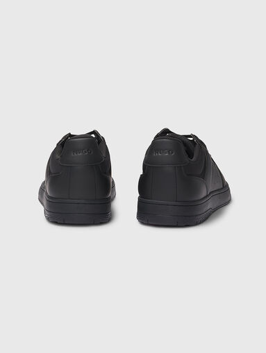 Sports shoes with logo - 4
