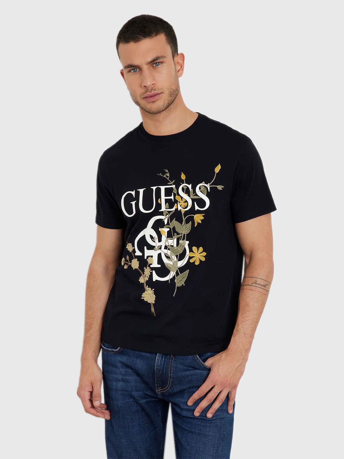 JIMBEAR PRINT T BLACK ステッカー付き Black T-shirt with logo print brand GUESS
