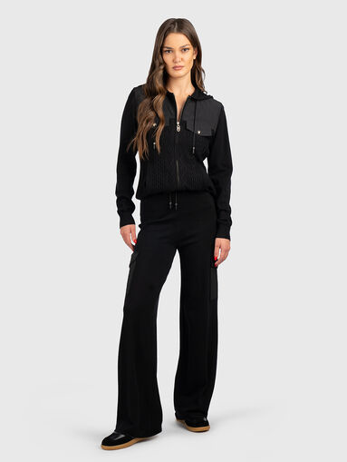 Sports pants with cargo pockets - 5