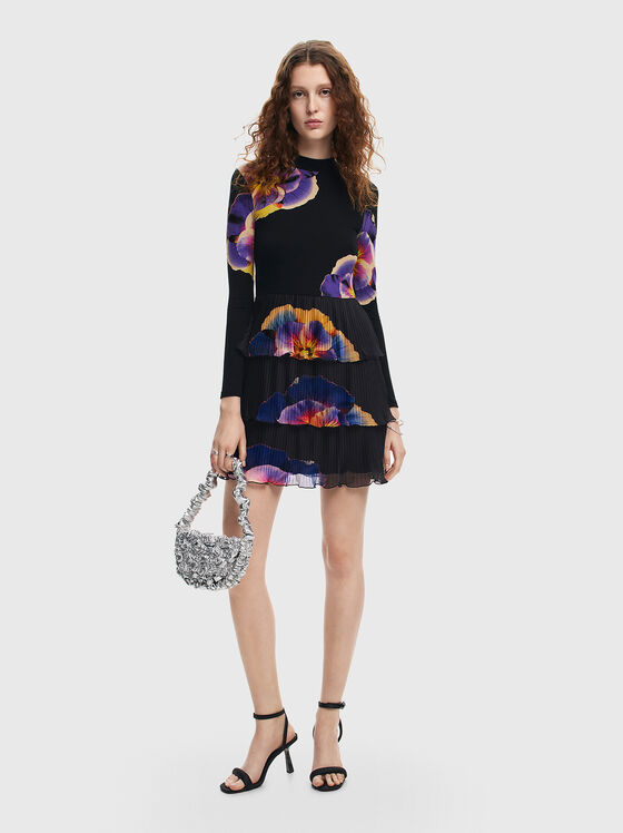 Мини рокля с флорален принт - 1