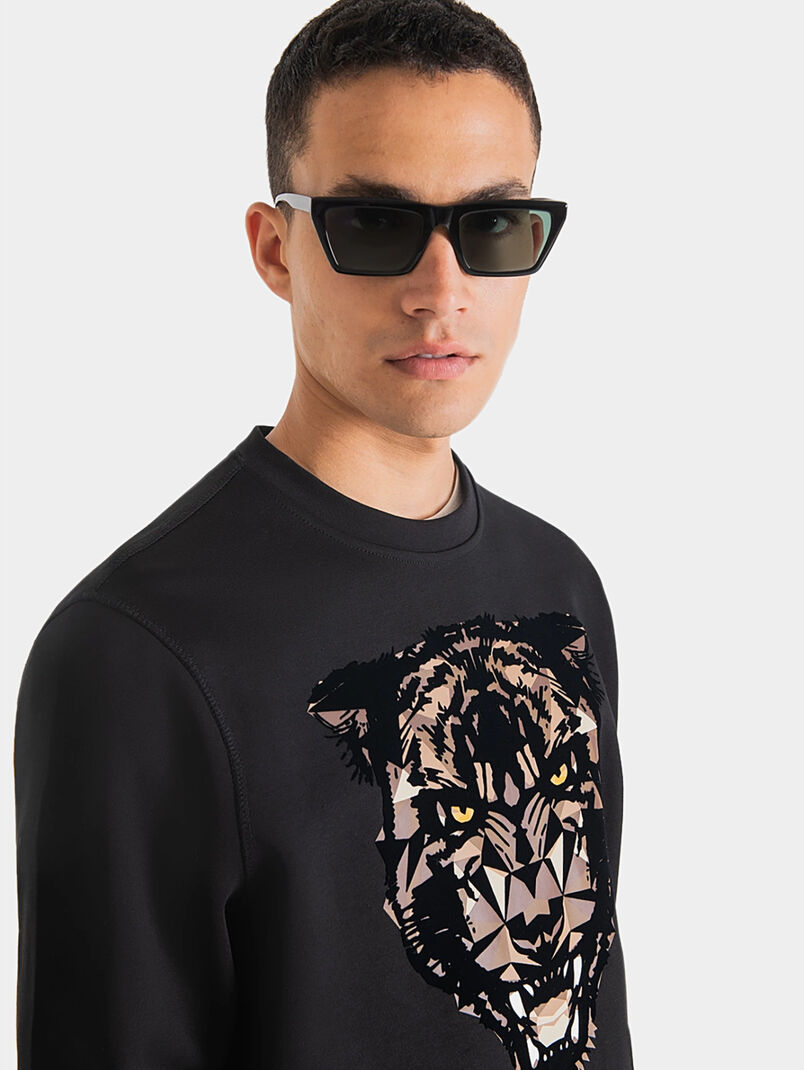 Sweatshirt with accent print - 3