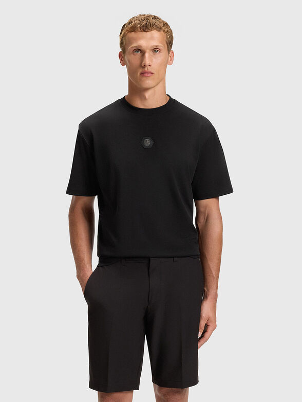 T-shirt with oval neckline in gray - 1