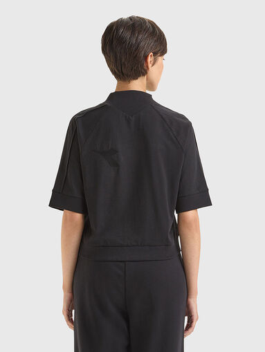 Черна памучна тениска с бродирано лого - 3