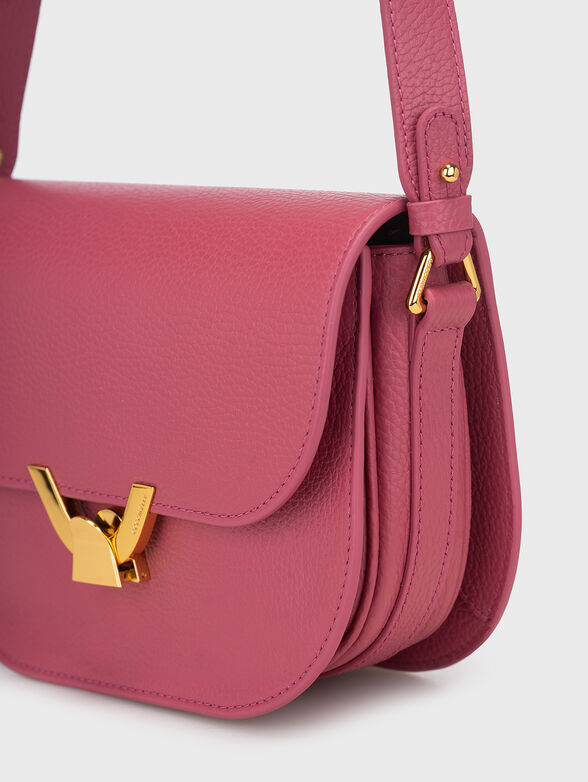 Leather crossbody bag in beige - 5