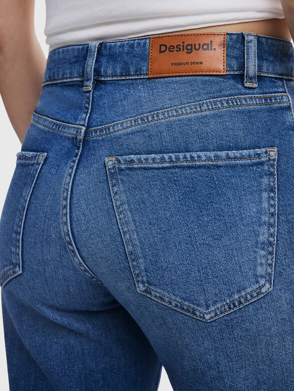 Jeans with embroidery  - 3