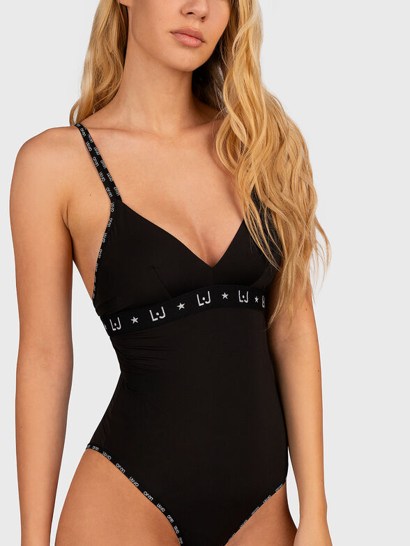 Black body with logo details - 3