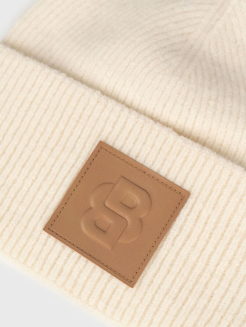 Wool hat with accent logo - 3
