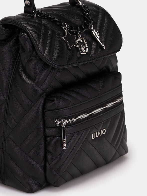 Quilted backpack with logo pendants - 4