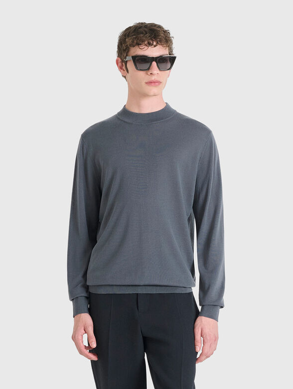 Wool sweater with oval neckline - 1