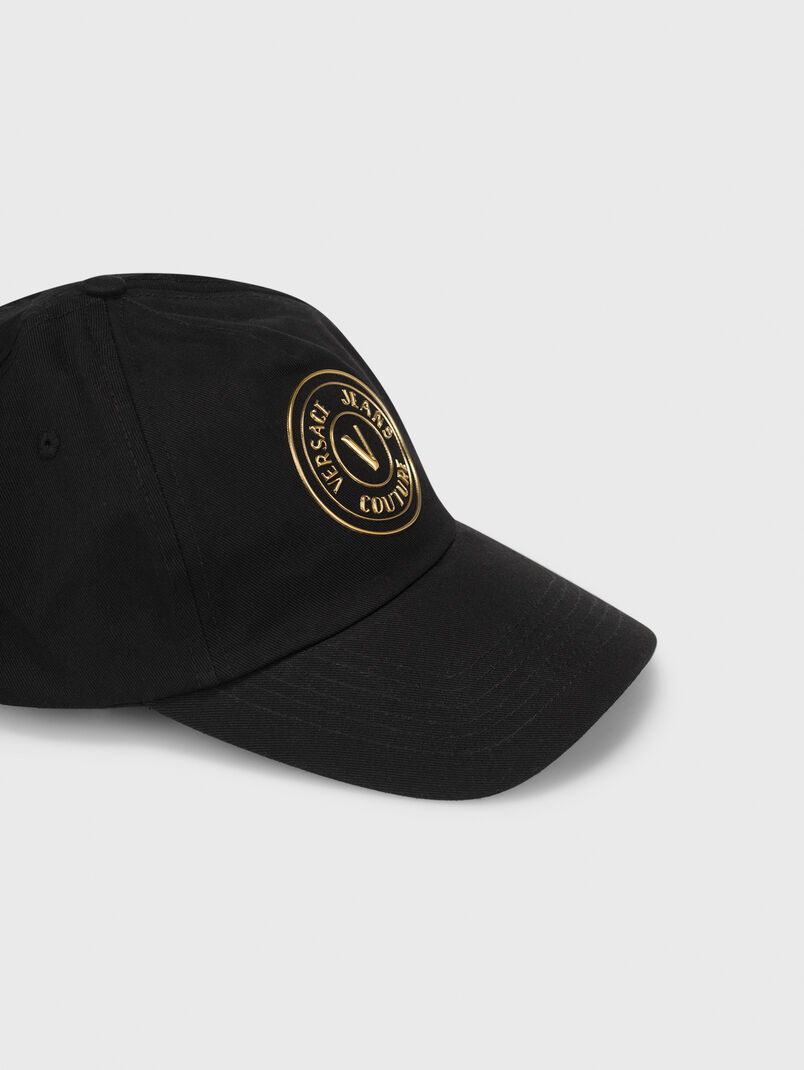 Golden logo cap  - 3