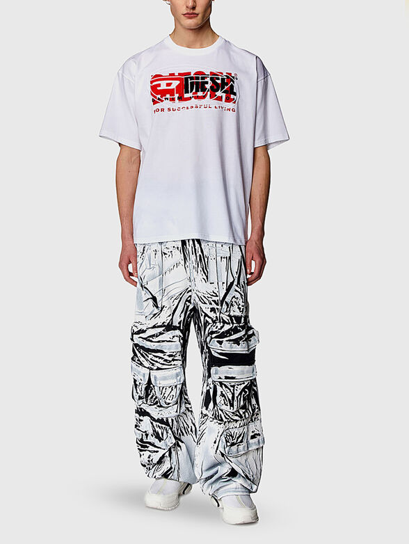 T-BOXT contrast logo-print T-shirt in black  - 2