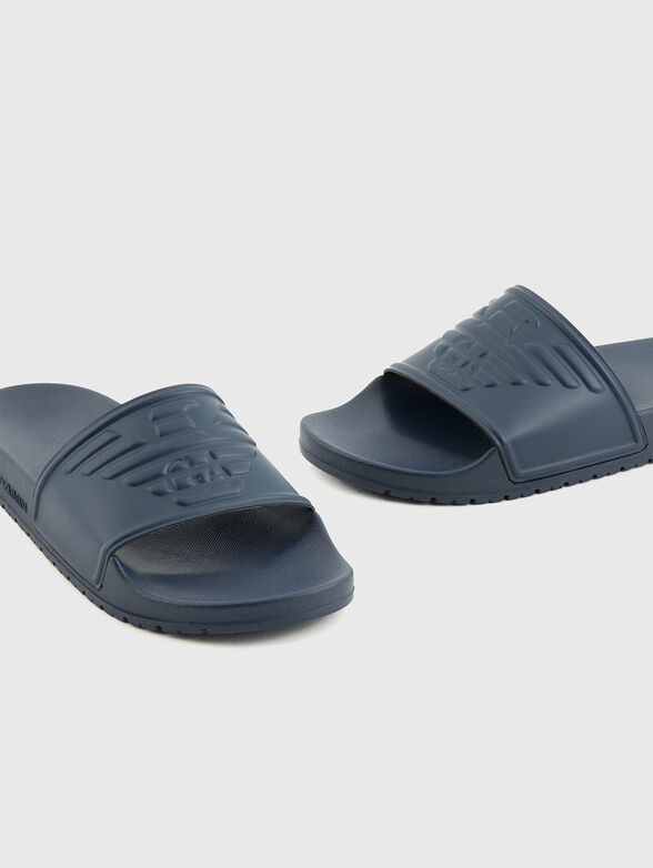 Slippers with contrasting logo - 4